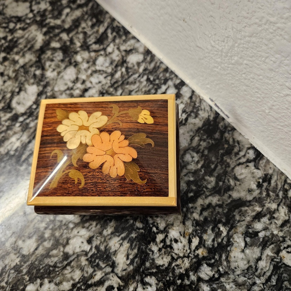 handcrafted Italian wooden inlaid jewelry box Sorrento-style artistry